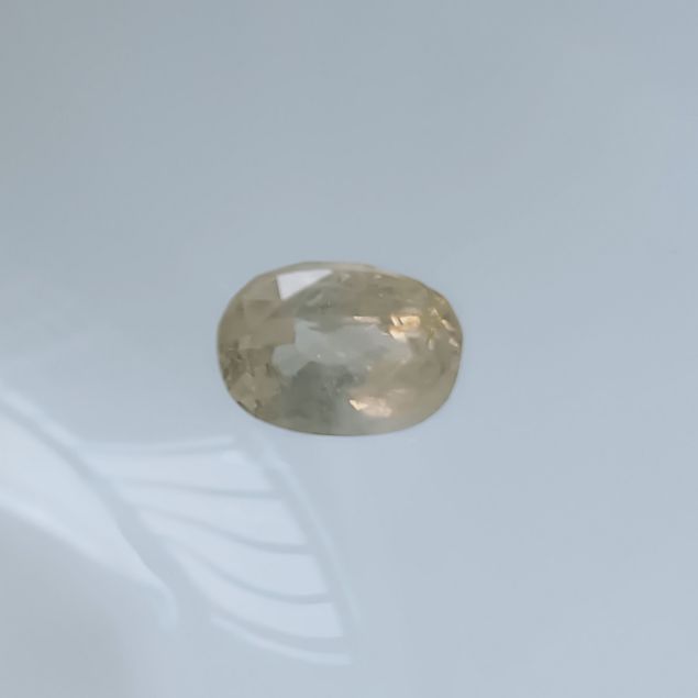 Yellow Sapphire - 6.61 carats