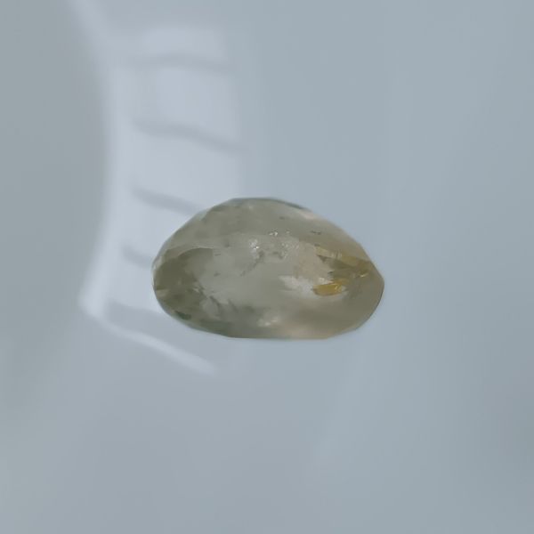 Yellow Sapphire - 6.61 carats