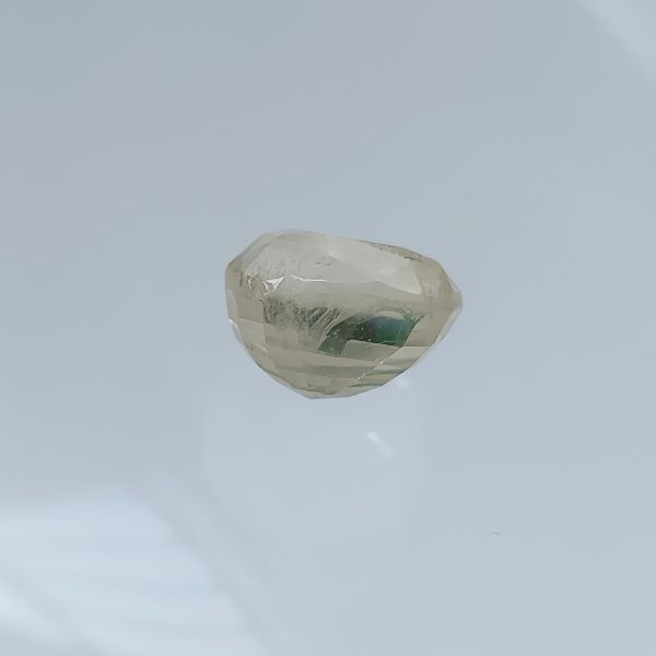 Yellow Sapphire - 5.77 carats