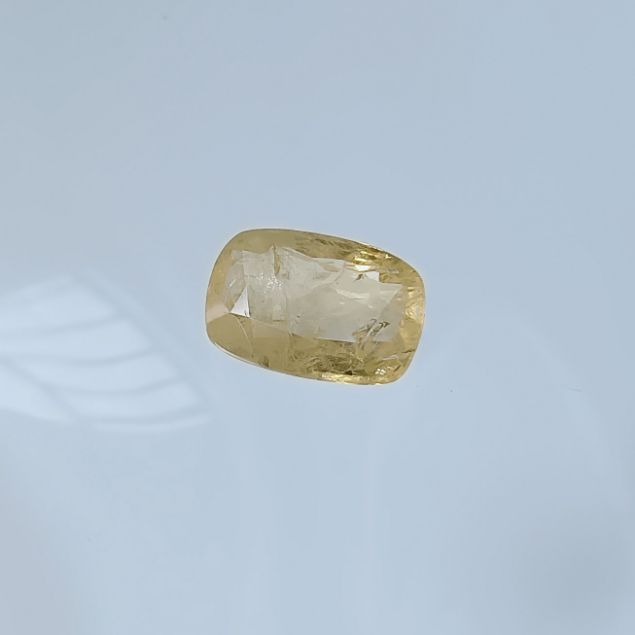 Yellow Sapphire - 6.80 carats