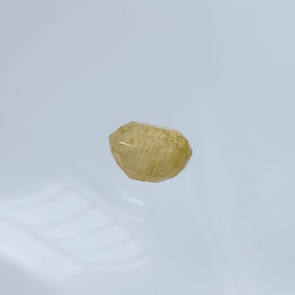 Yellow Sapphire - 4.54 carats