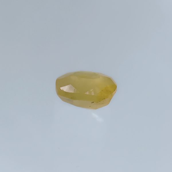 Yellow Sapphire - 3.91 carats