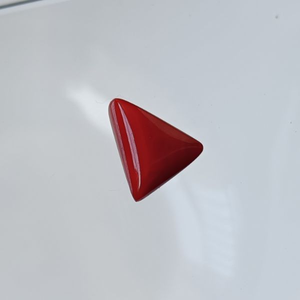 Red Coral Triangle 6.1 carats 