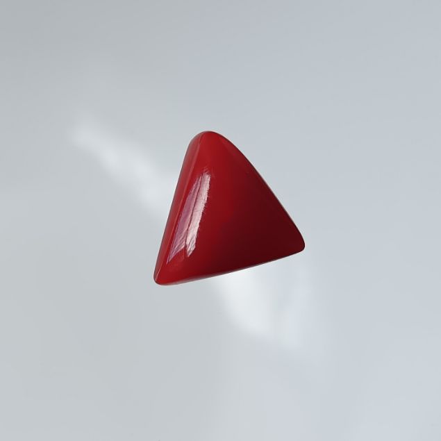 Red Coral Triangle 4.1 carats 