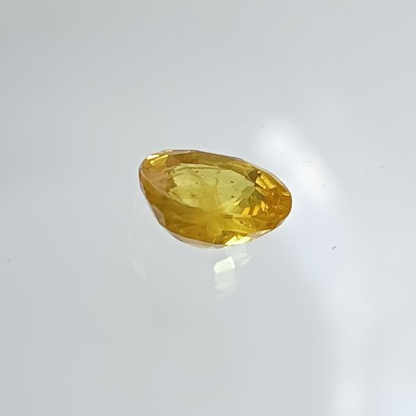 Yellow Sapphire - 1.58 carats  