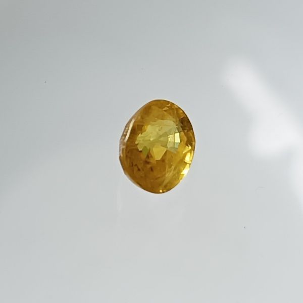 Yellow Sapphire - 1.58 carats