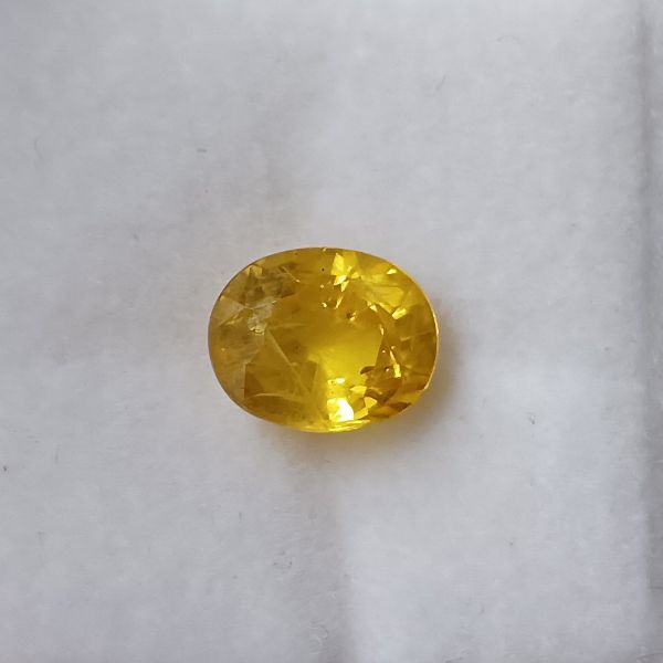 Yellow Sapphire - 1.58 carats
