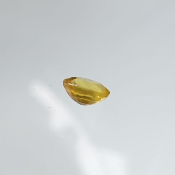 Yellow Sapphire - 1.03 carats
