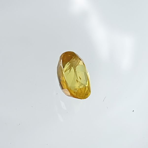 Yellow Sapphire - 1.93 carats