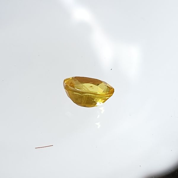 Yellow Sapphire - 1.93 carats