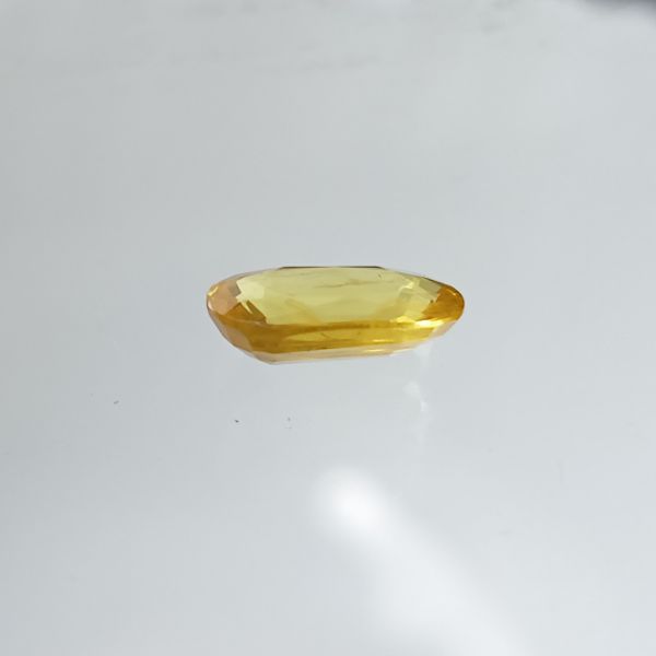 Yellow Sapphire - 1.55 carats