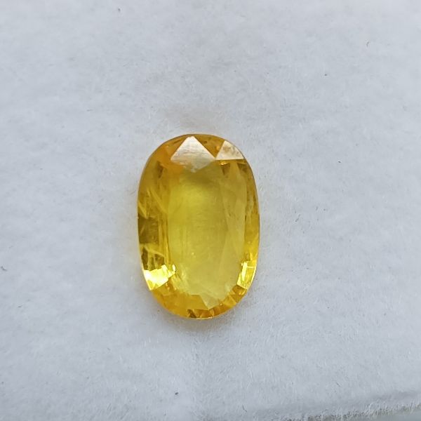 Yellow Sapphire - 1.55 carats
