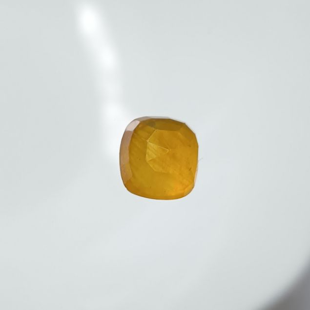 Yellow Sapphire 4.31 carats Bangkok