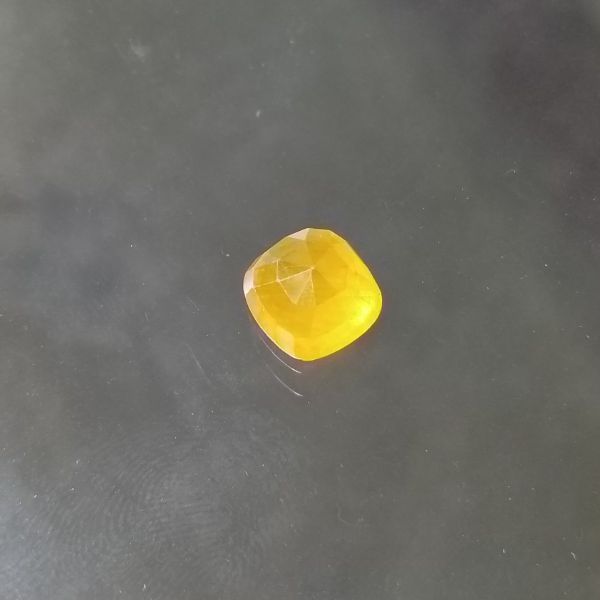Yellow Sapphire 4.31 carats Bangkok
