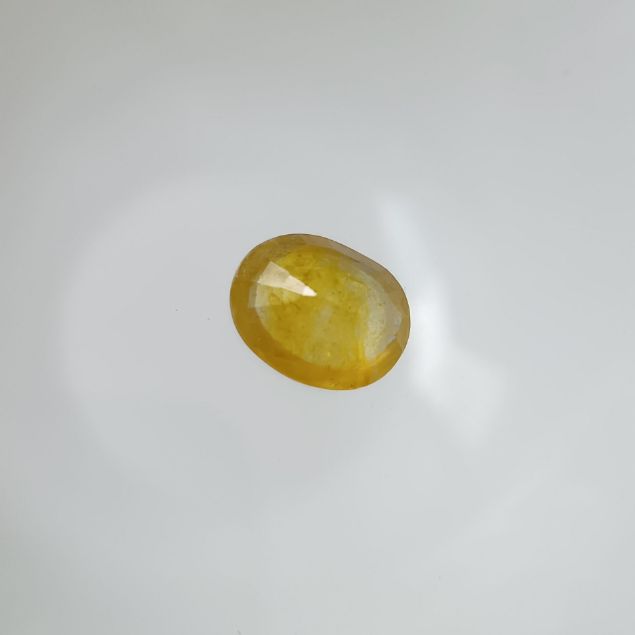 Yellow Sapphire 4.31 carats Bangkok