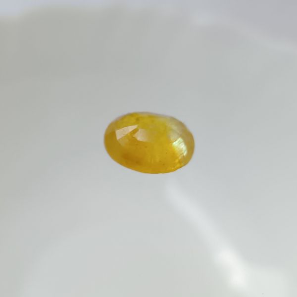 Yellow Sapphire 4.31 carats Bangkok