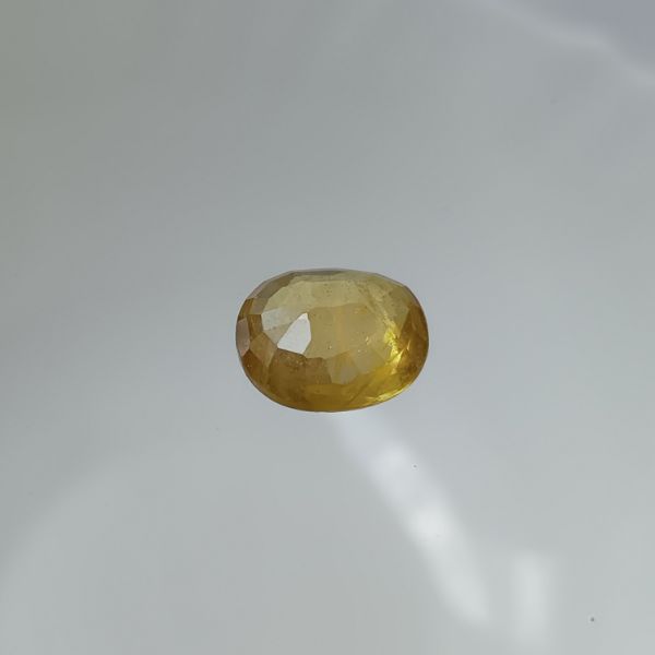 Yellow Sapphire 4.81 carats Bangkok