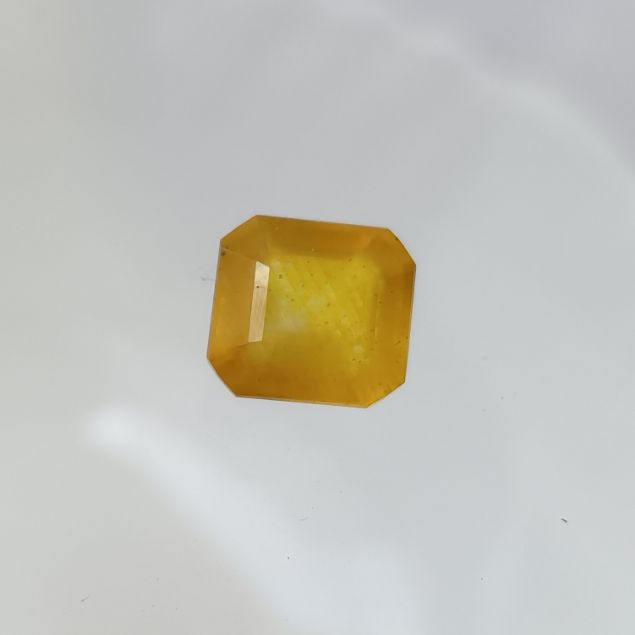 Yellow Sapphire 5.05 carats Bangkok