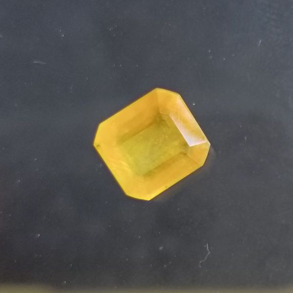 Yellow Sapphire 5.05 carats Bangkok