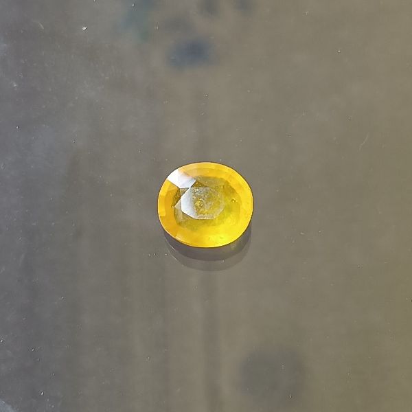 Yellow Sapphire 5.47 carats Bangkok