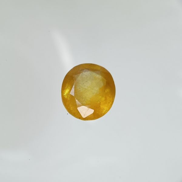 Yellow Sapphire 5.60 carats Bangkok