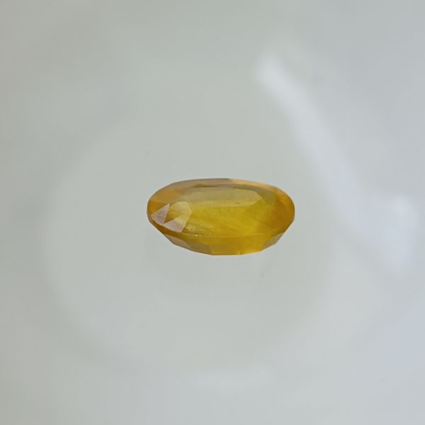 Yellow Sapphire 5.77 carats Bangkok