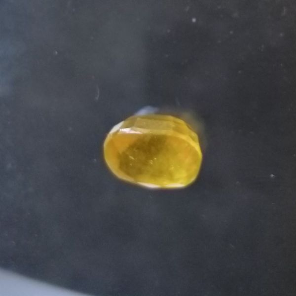 Yellow Sapphire 5.81 carats Bangkok