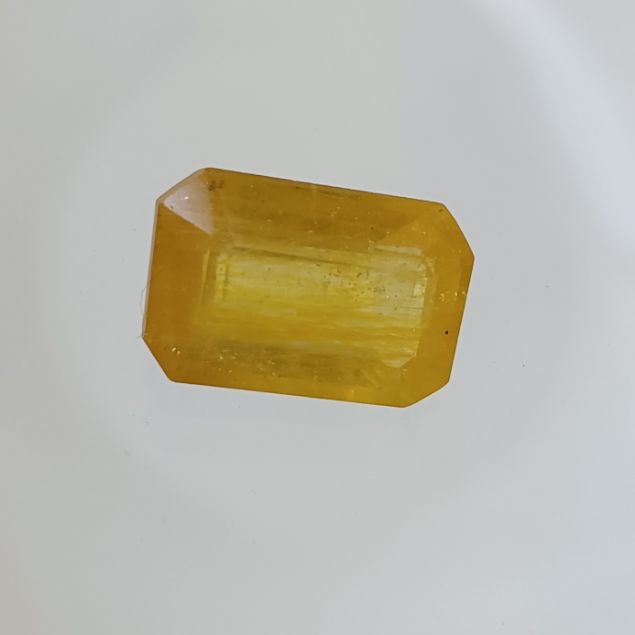 Yellow Sapphire 5.86 carats Bangkok