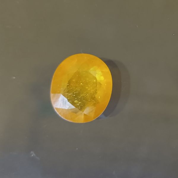 Yellow Sapphire 6.14 carats Bangkok