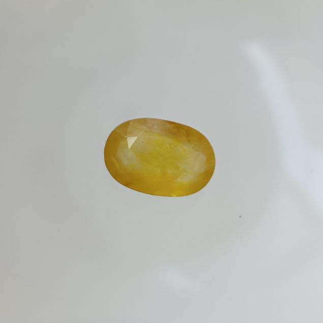 Yellow Sapphire 6.31 carats Bangkok