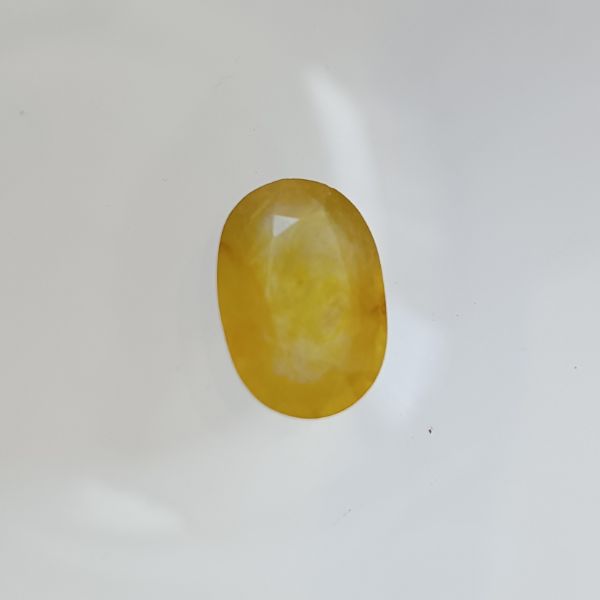 Yellow Sapphire 6.31 carats Bangkok