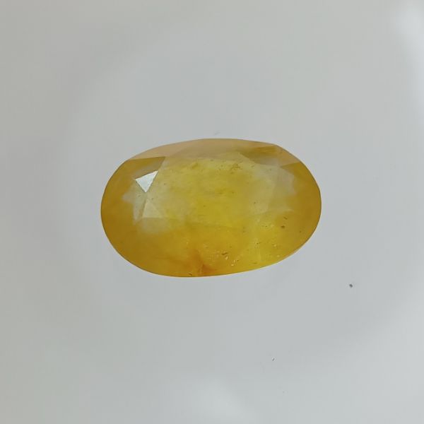 Yellow Sapphire 6.31 carats Bangkok