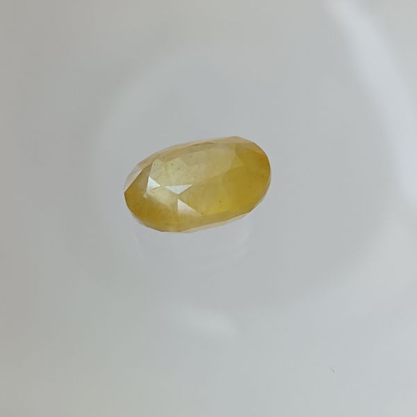 Yellow Sapphire 6.95 carats Bangkok