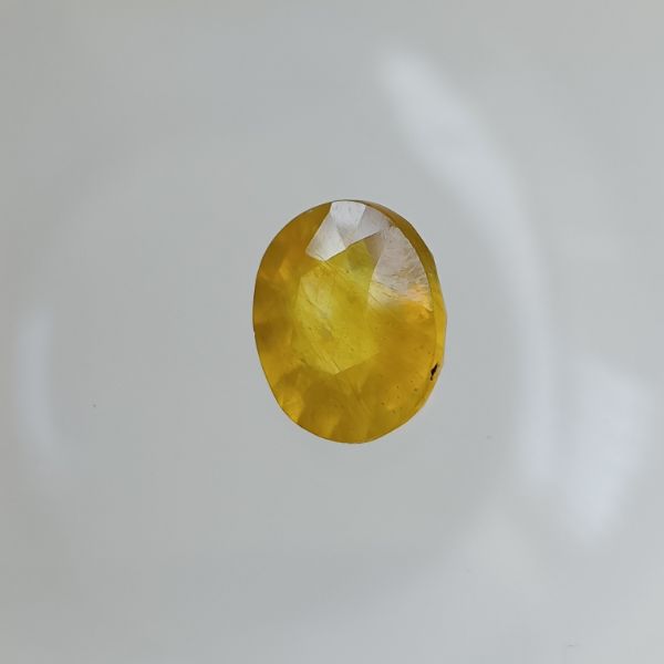 Yellow Sapphire 7.40 carats Bangkok 