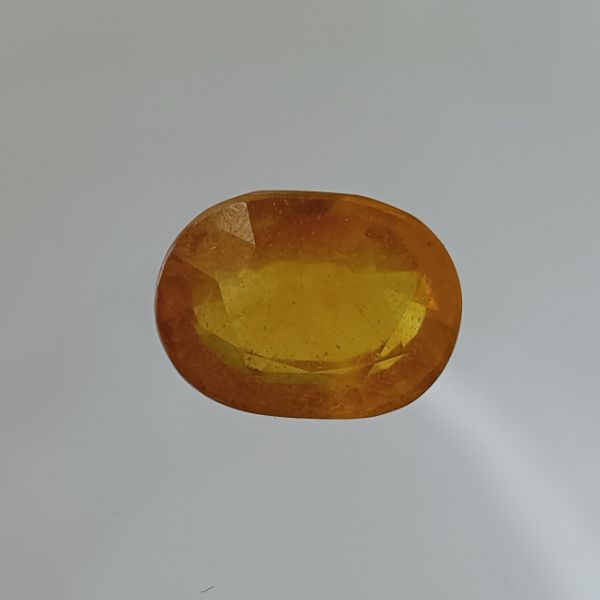 Yellow Sapphire 7.73 carats Bangkok 
