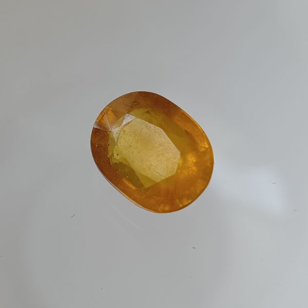 Yellow Sapphire 7.73 carats Bangkok 