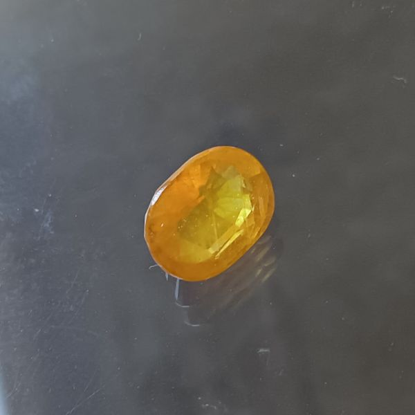 Yellow Sapphire 7.73 carats Bangkok 