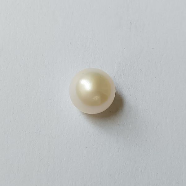 Fresh water Pearl 2.58 carats 
