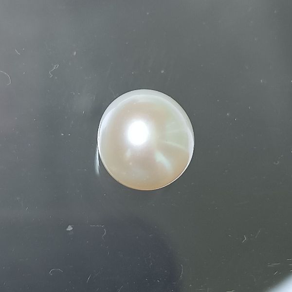 Fresh water Pearl 3.0 carats