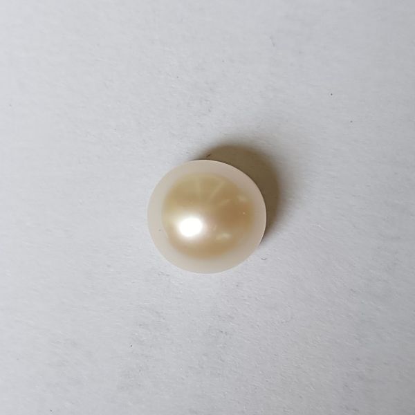 Fresh water Pearl 3.0 carats