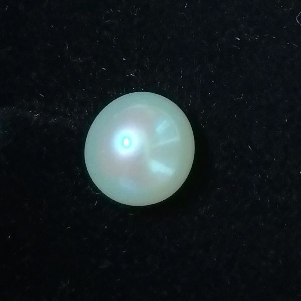 Fresh water Pearl 3.0 carats