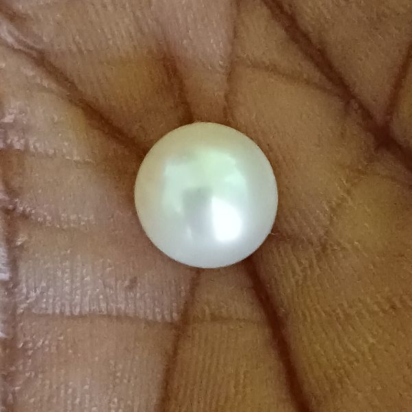 South Sea Pearl 3.71 carats