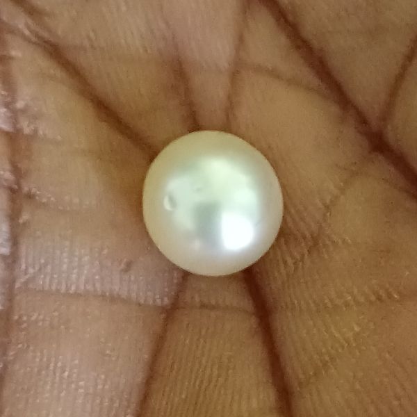 South Sea Pearl 4.19 carats 
