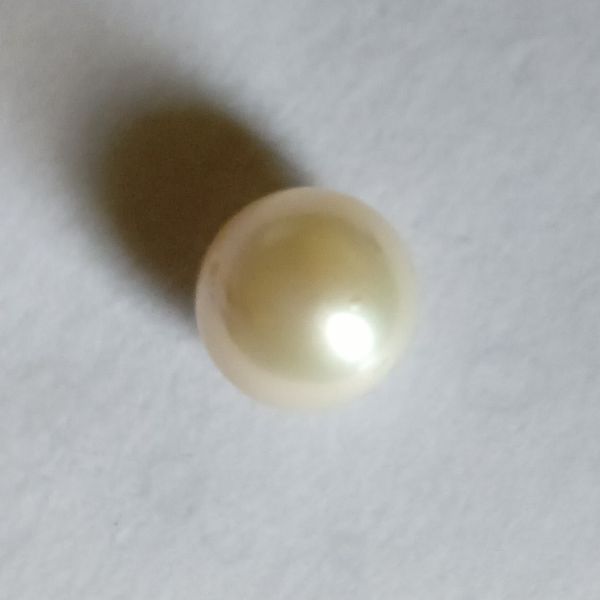 South Sea Pearl 4.39 carats