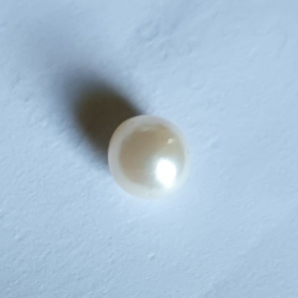 South Sea Pearl 4.57 carats 