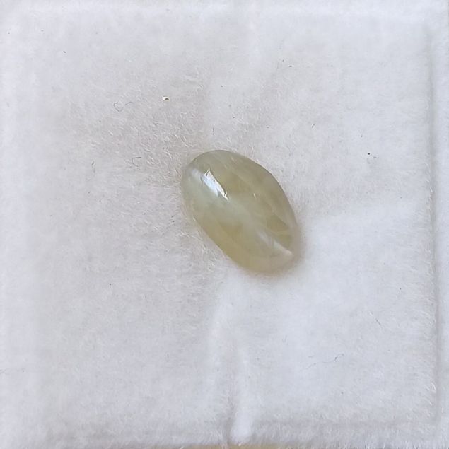 Cats Eye 1.26 Carats - Crysoberly 