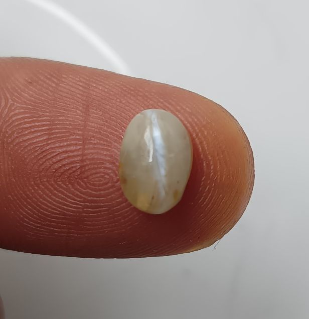 Cats Eye 1.73 Carats - Crysoberly 