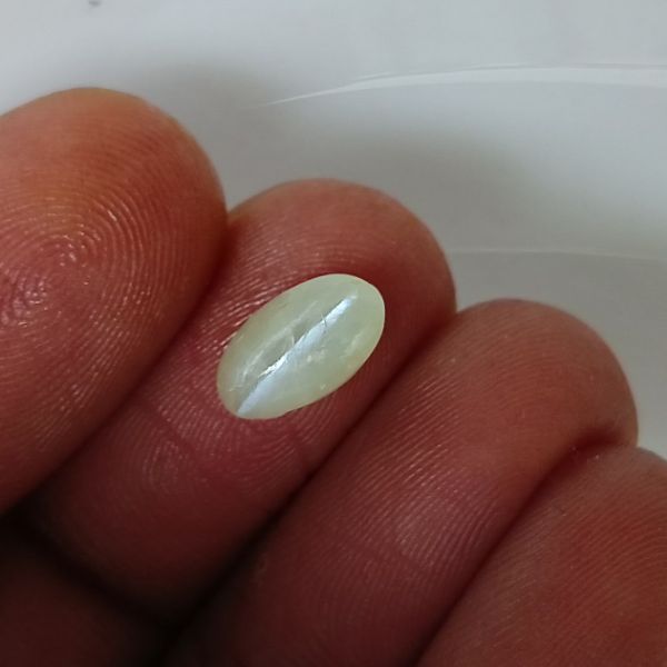 Cats Eye 2.42 Carats - Crysoberly