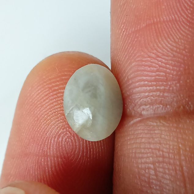 Cats Eye 2.77 Carats - Crysoberly 