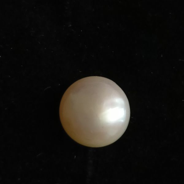 Fresh water Pearl 3.57 carats 